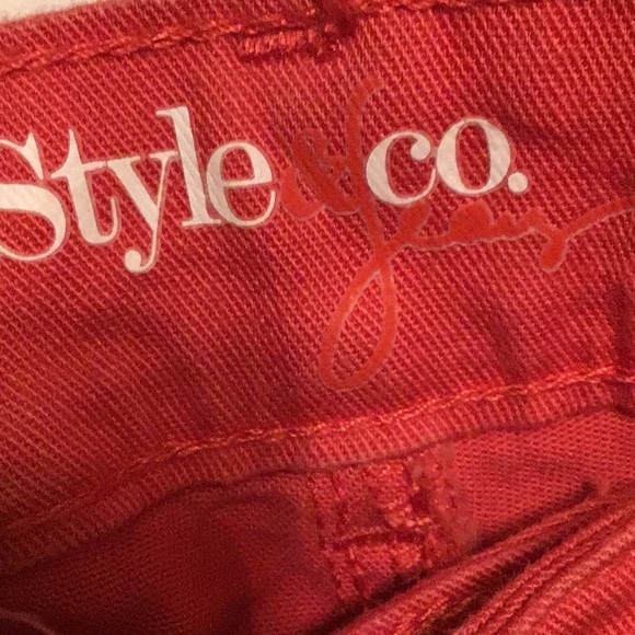 Capris - Picture 4 of 8